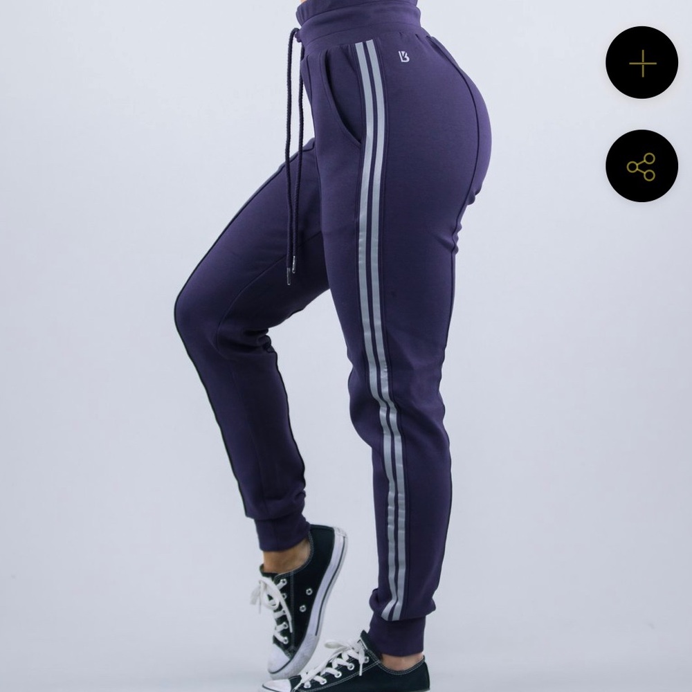 NWT BuffBunny Bomb Joggers